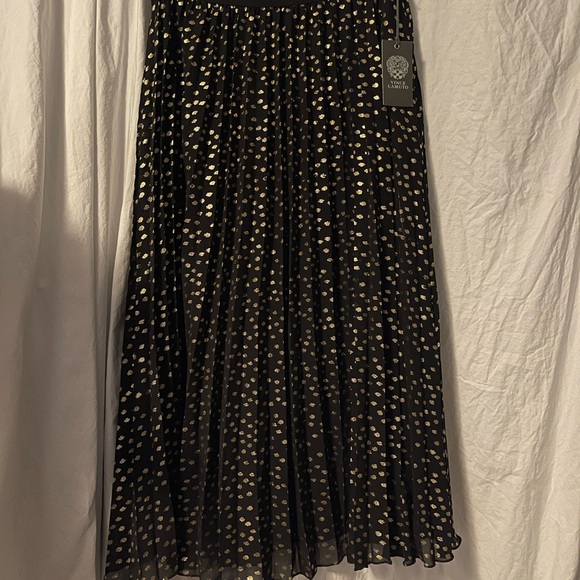 Vince Camuto Pleated Chiffon Foil Dot Midi Skirt - Size L, Black with Gold Dots - Picture 3 of 7